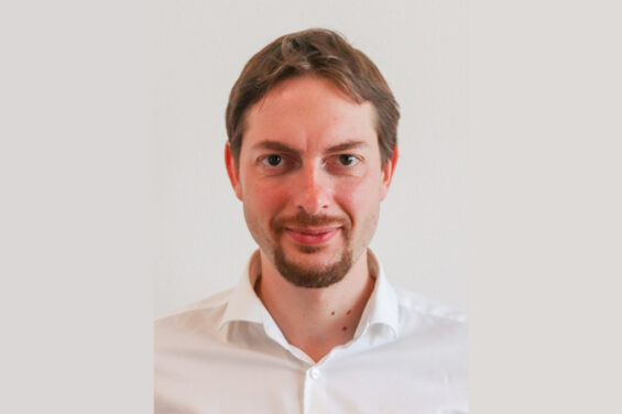 Pavel Laube (víc na šířku, web)